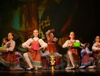 Класс-концерт по народно-сценическому танцу студии танца «ГарДАрикА» «Живут в России разные народы с давних пор»